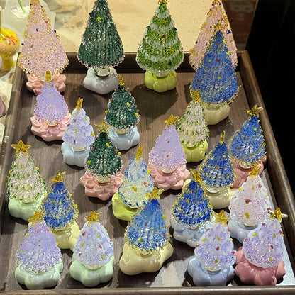 Pöörlev klaasist ja keraamikast valmistatud kaunistus